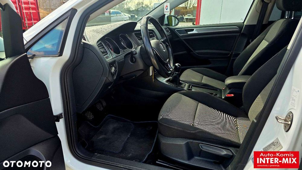 Volkswagen Golf - 28