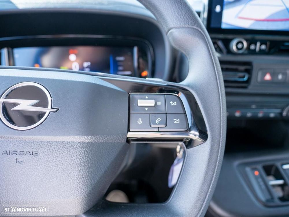 Opel Combo 54kWh Tam M 136cv - 23