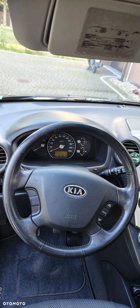 Kia Carens 2.0 CRDi Tour - 8
