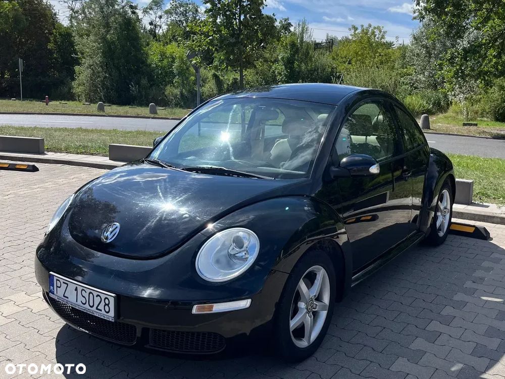 Volkswagen New Beetle - 2