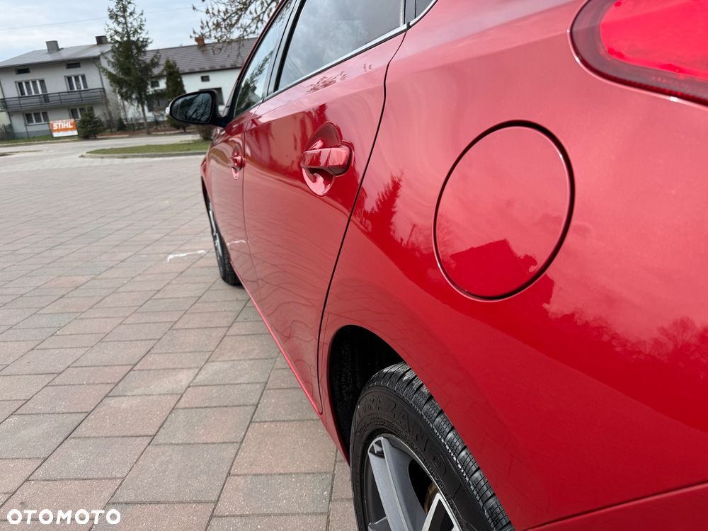 Toyota Auris 2.0 D-4D Dynamic - 18