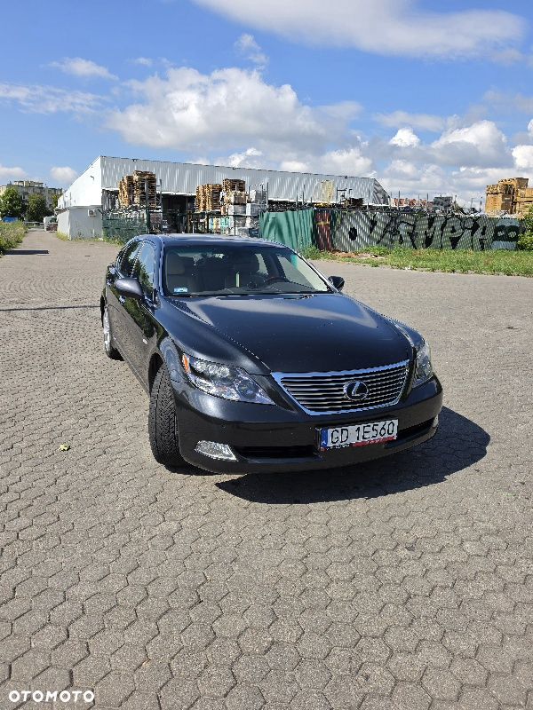 Lexus LS 600h Elegance - 1