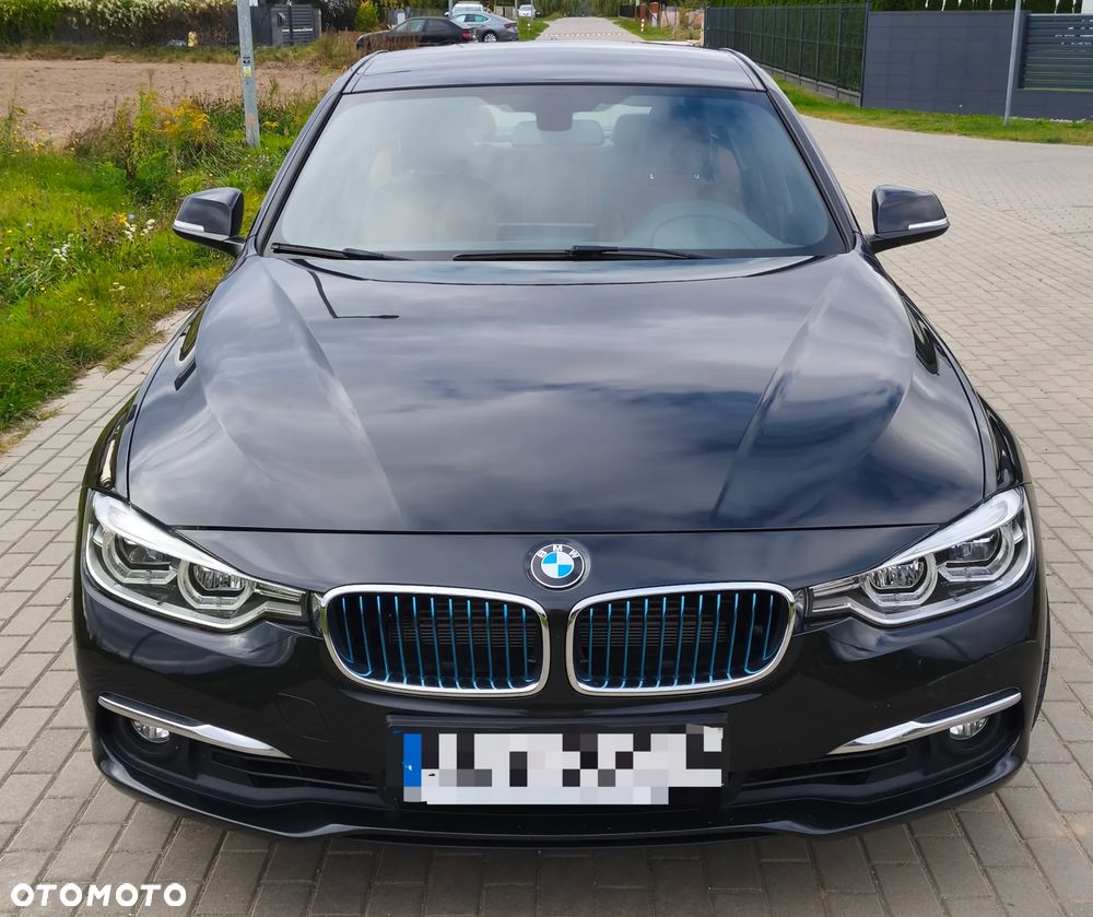 BMW Seria 3 330i xDrive M Sport - 1