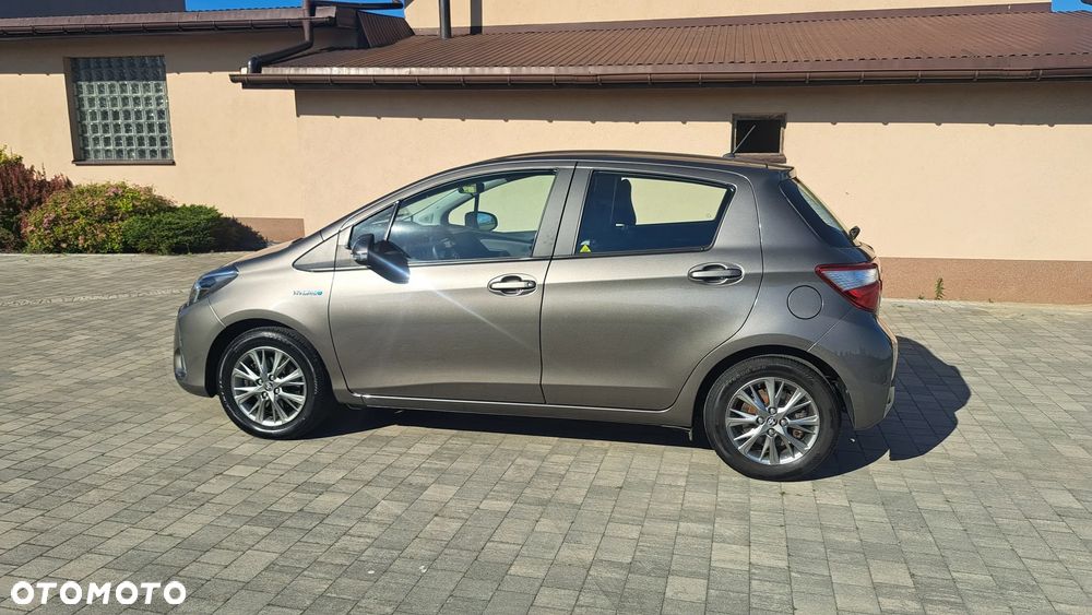 Toyota Yaris 1.5 VVT-i Lounge - 3
