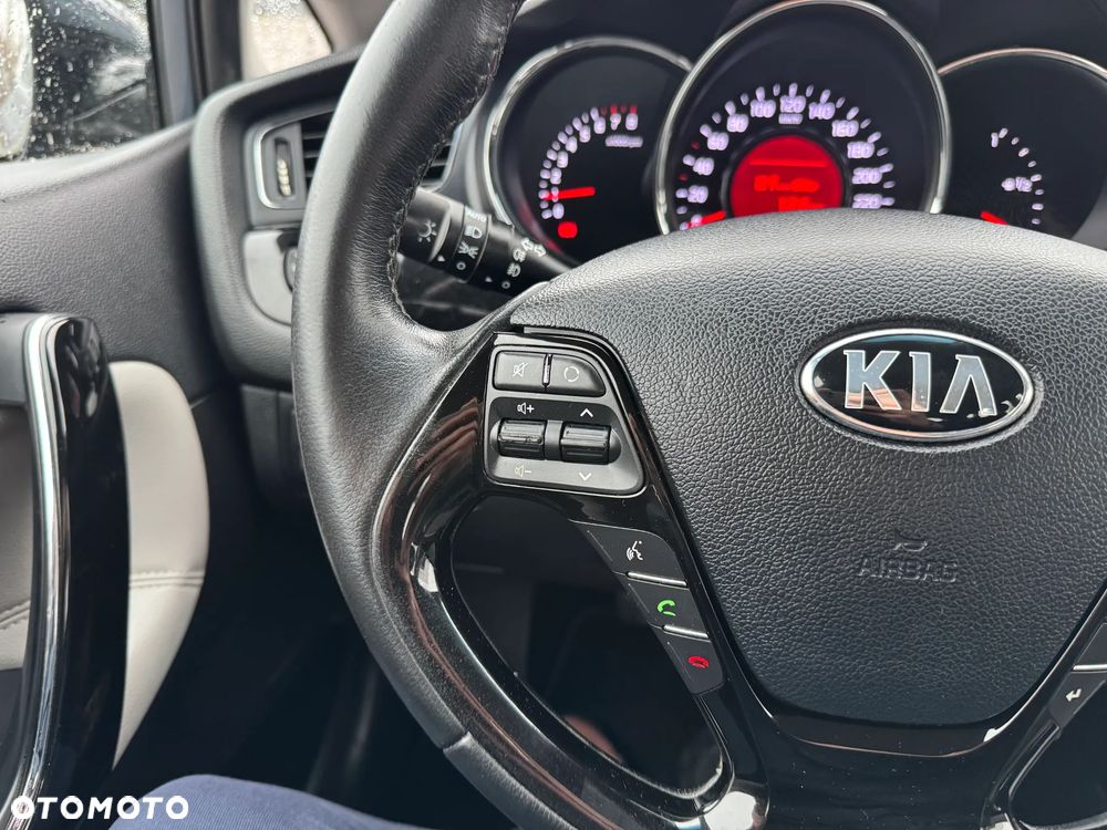 Kia Ceed 1.6 GDI Dream-Team Edition - 14