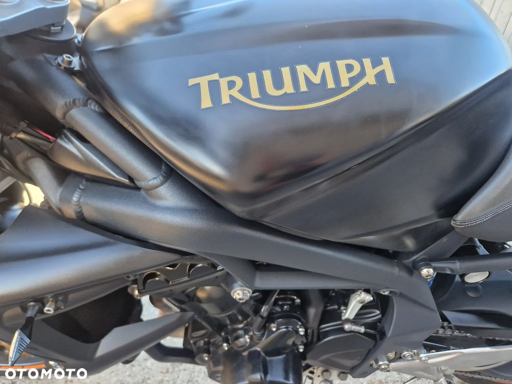 Triumph Street Triple - 31