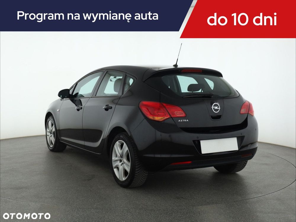 Opel Astra 2011 photo 5
