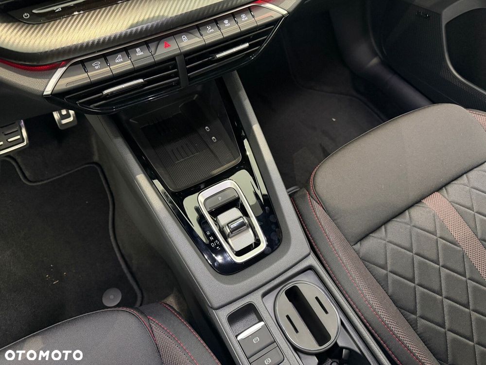 Skoda Octavia 2.0 TSI RS DSG - 22