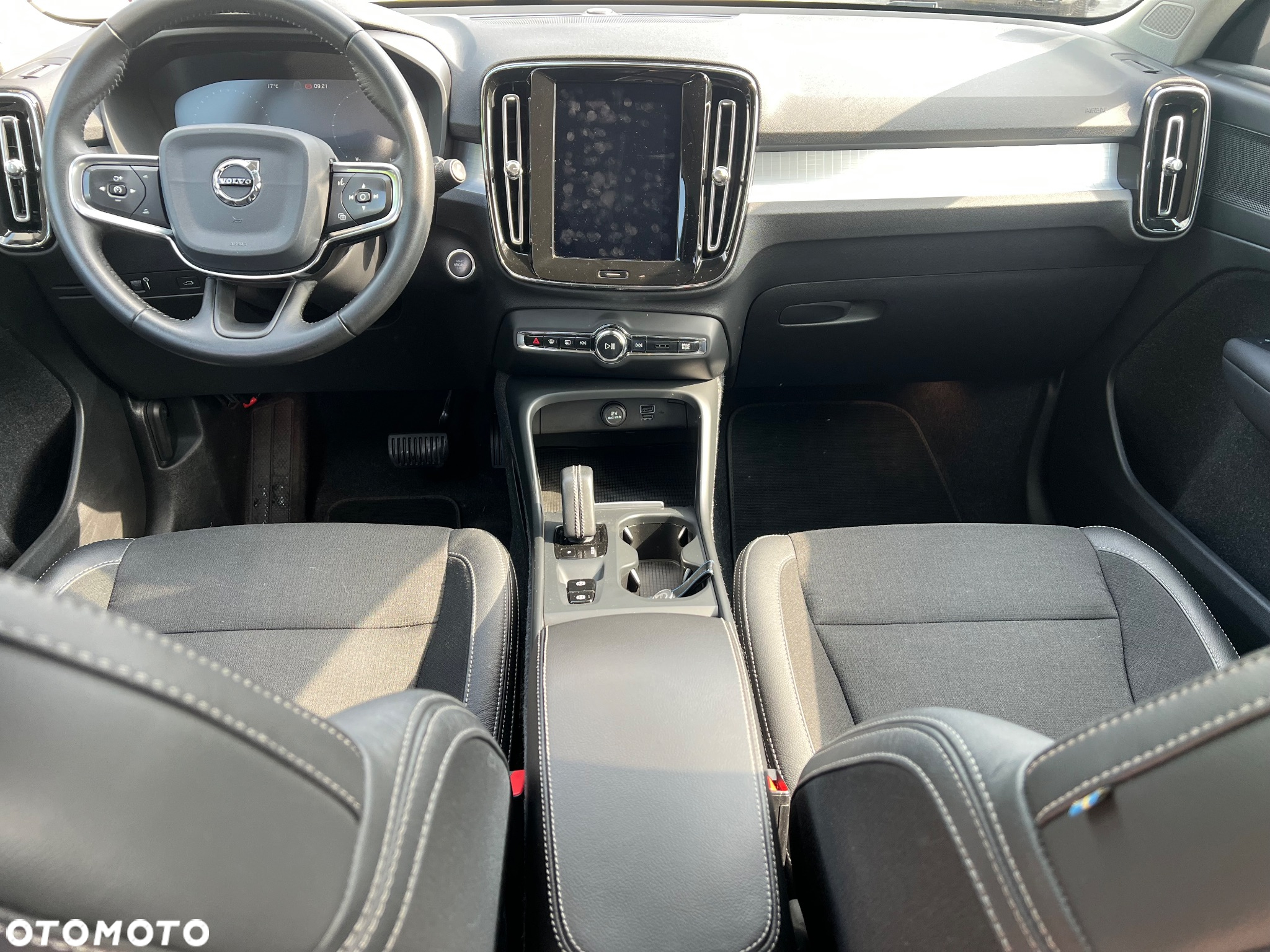 Volvo XC 40 T3 Geartronic Momentum Pro - 6