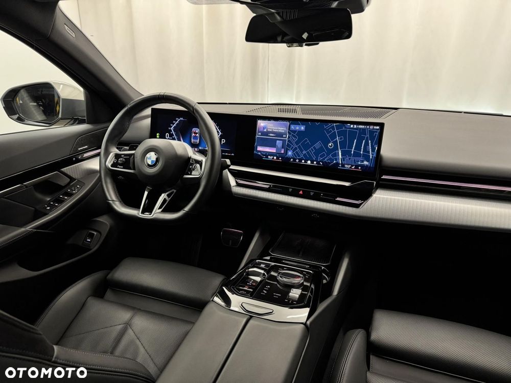 BMW Seria 5 - 25