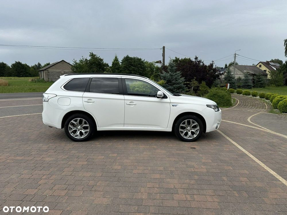 Mitsubishi Outlander - 7