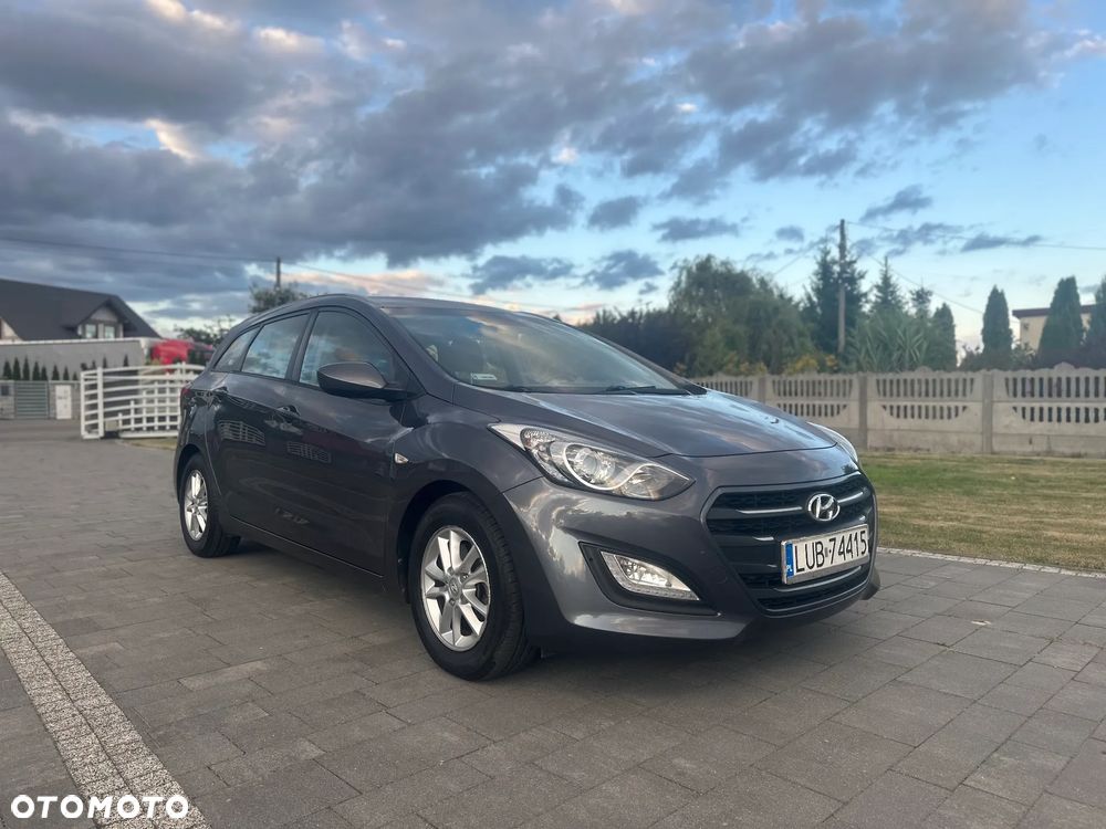 Hyundai i30 1.6 D Classic + - 3