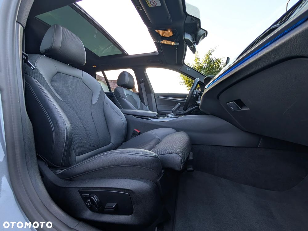 BMW Seria 5 520d Sport Line - 37