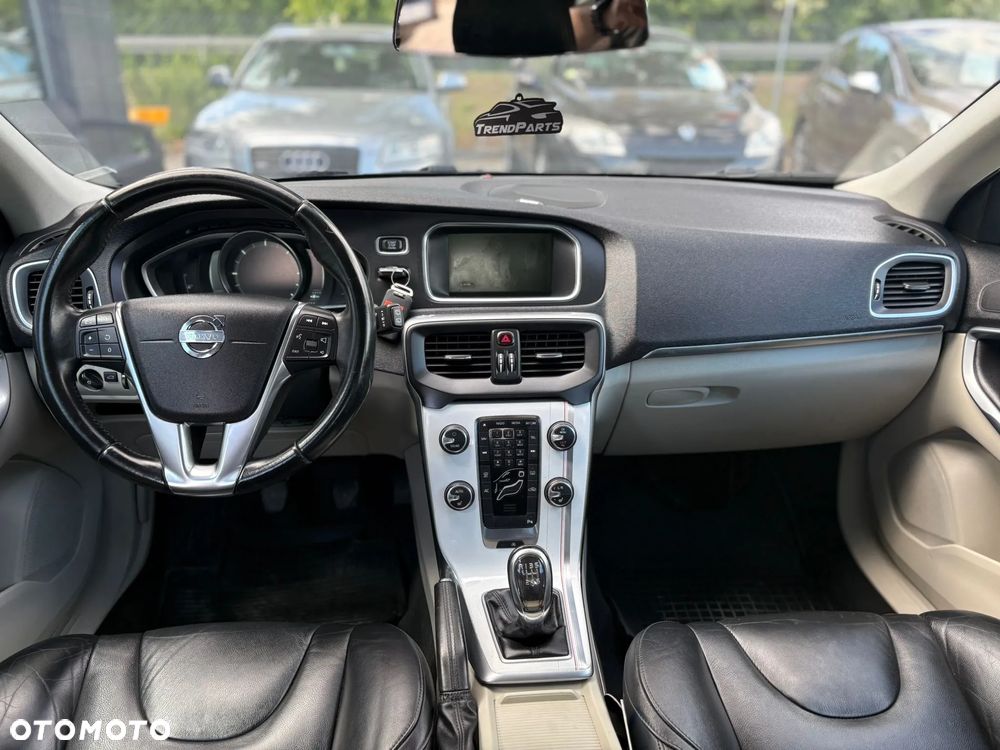 Volvo V40 D2 - 14