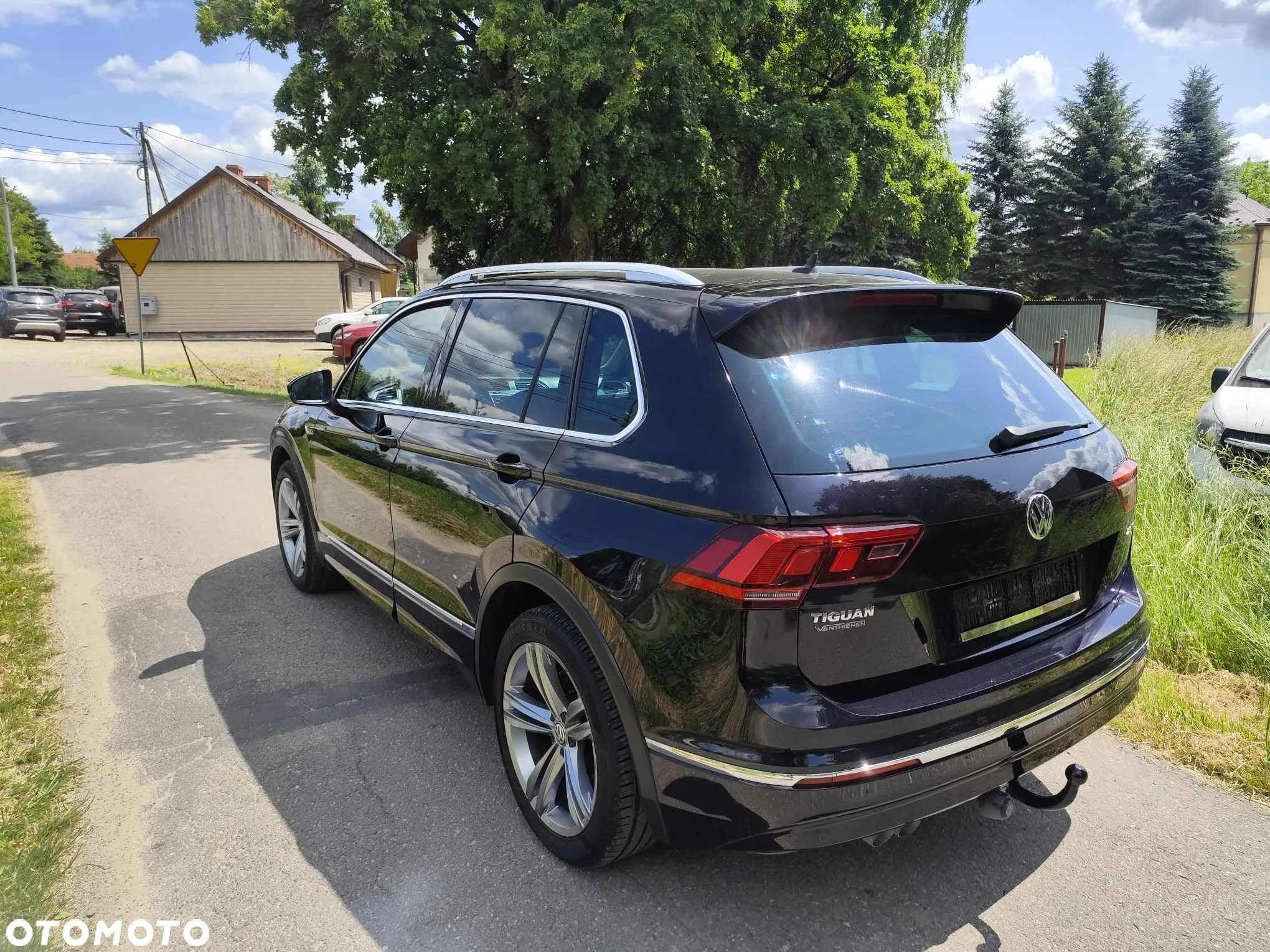 Volkswagen Tiguan 2.0 TDI SCR R-Line - 3
