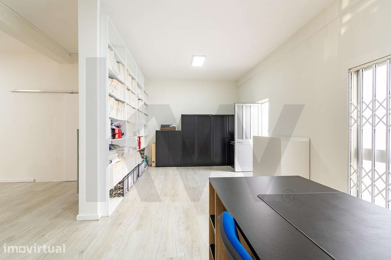 Escritório amplo com área de utilização 125m2 e Luz Natural junto à Es - Grande imagem: 5/21