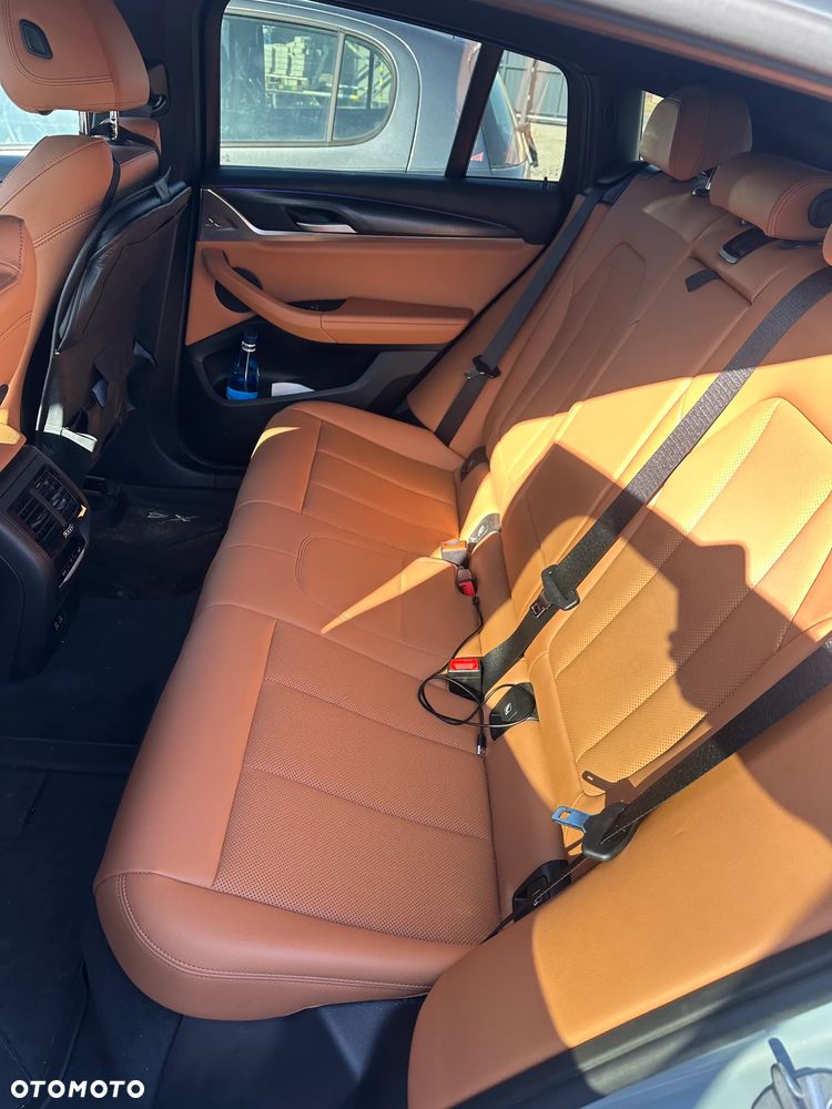 BMW X4 - 12