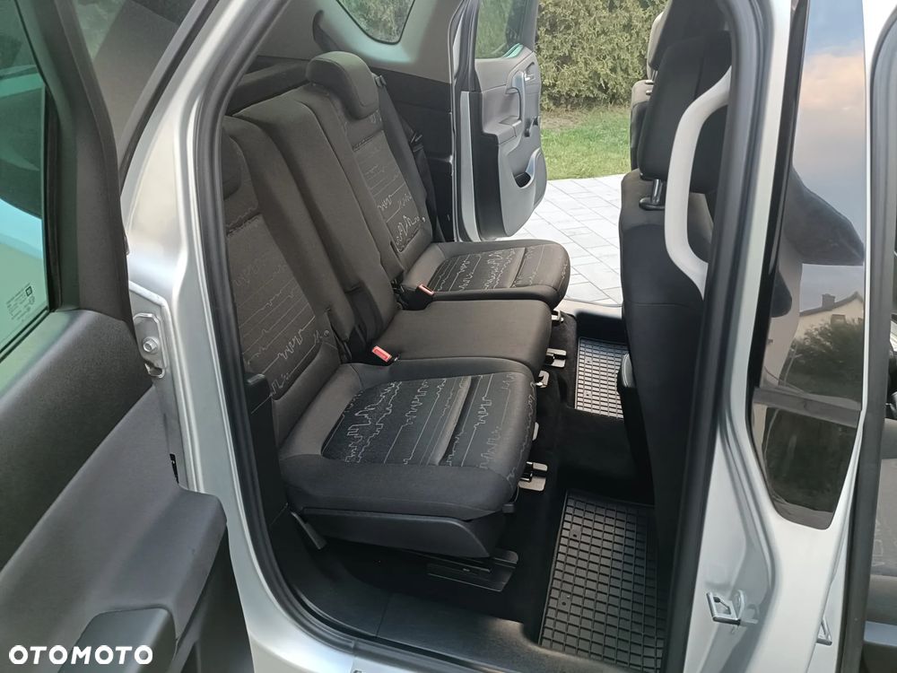 Opel Meriva - 21