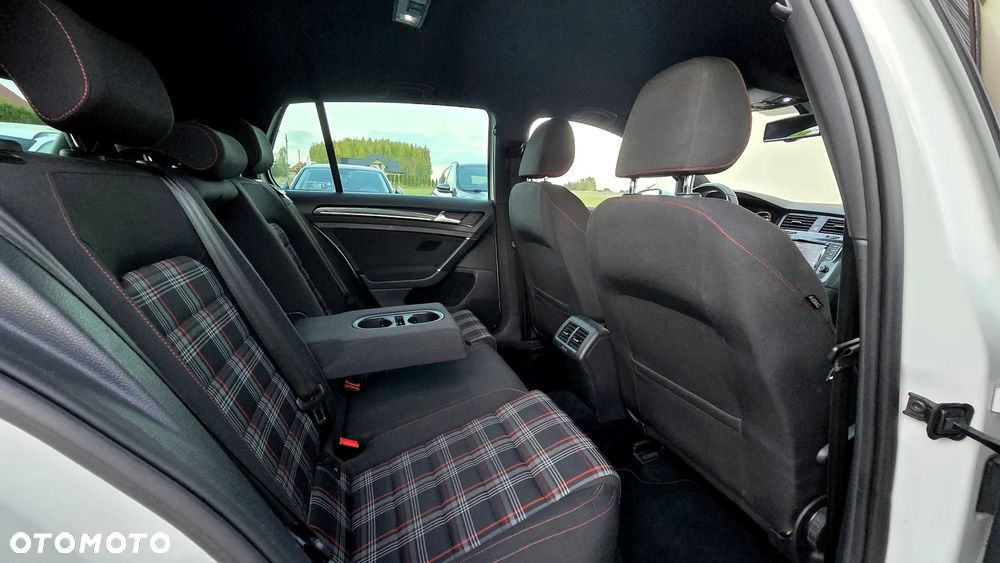 Volkswagen Golf 2.0 TSI BMT GTI DSG - 30