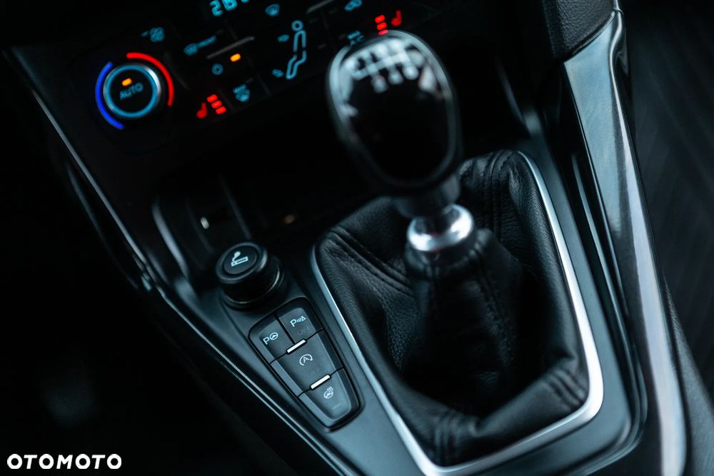 Ford Focus - 37
