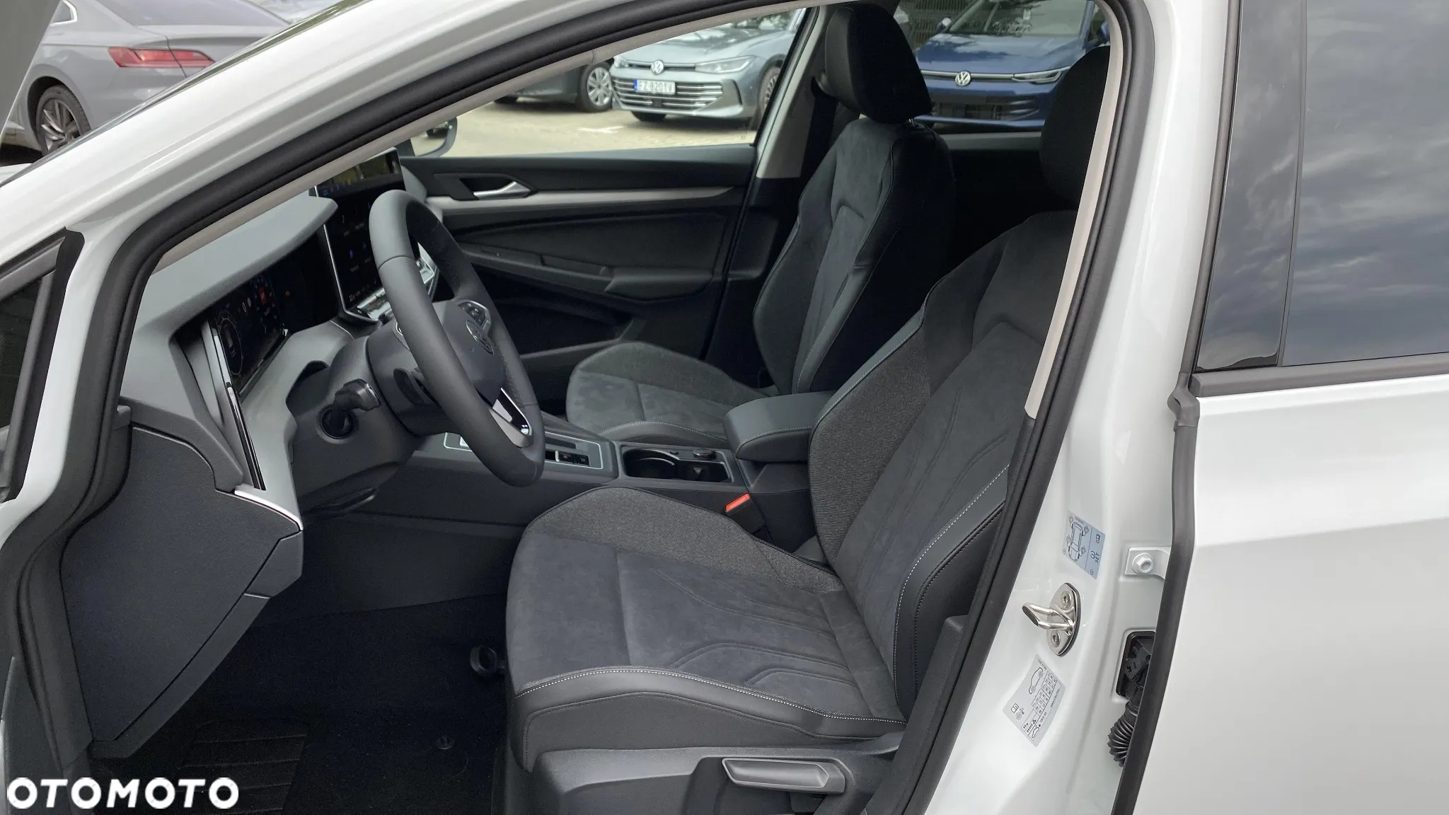 Volkswagen Golf - 20
