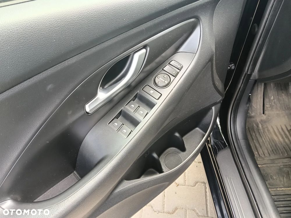 Hyundai i30 1.4 Comfort - 16