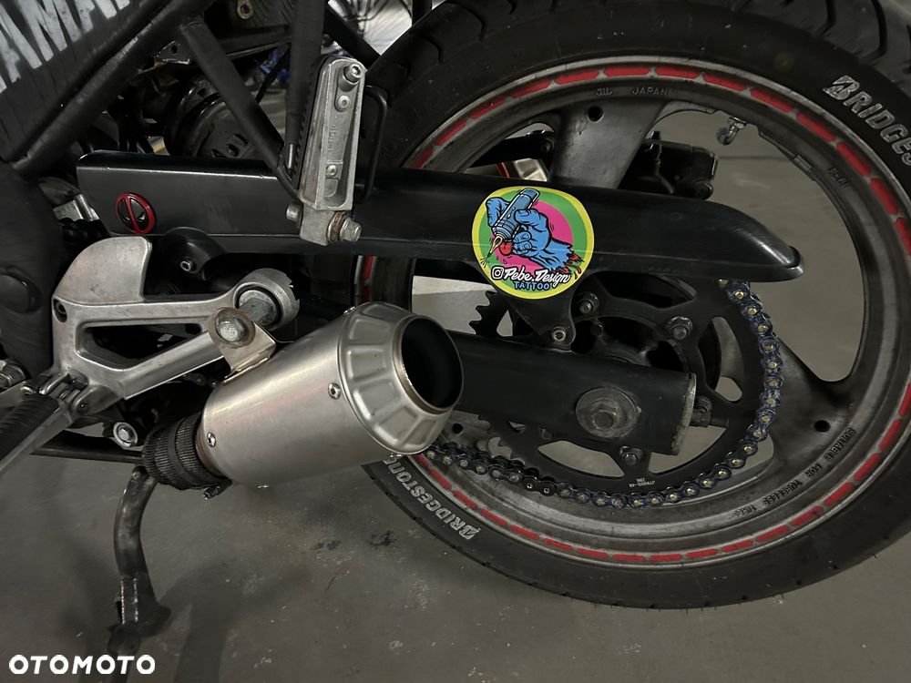 Yamaha XJ - 6