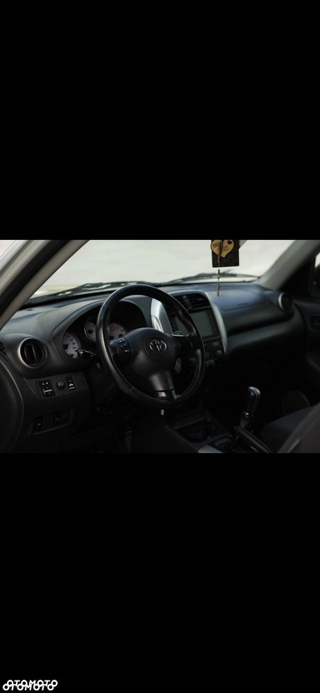 Toyota RAV4 D-4D 4x4 Sol - 13