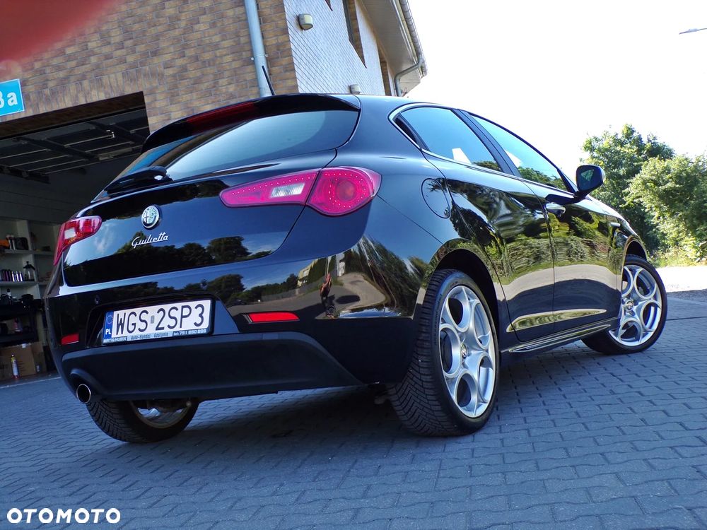 Alfa Romeo Giulietta - 2