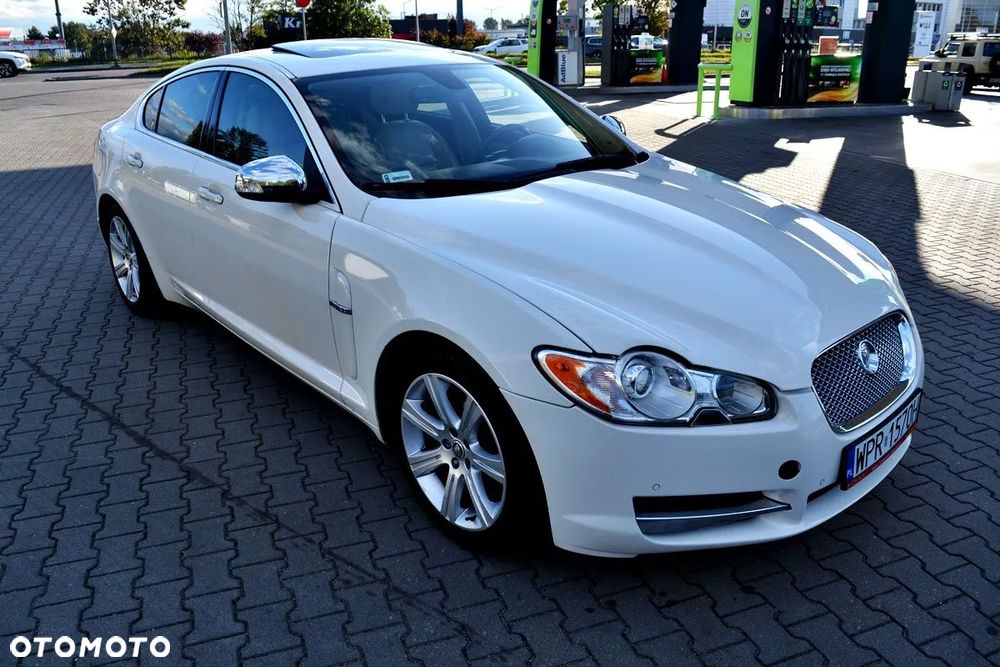Jaguar XF 4.2 V8 Premium Luxury - 2