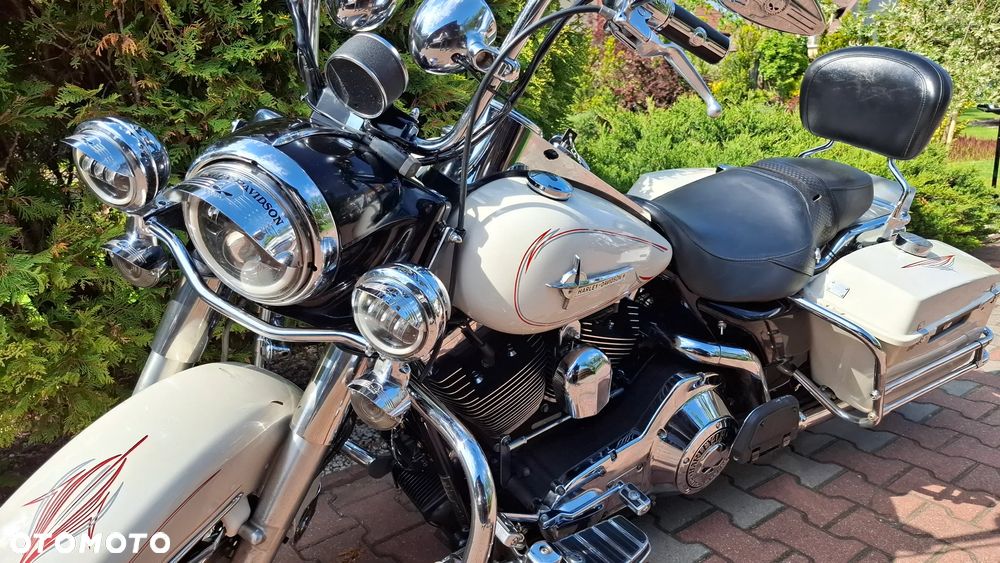 Harley-Davidson Touring Road King - 22
