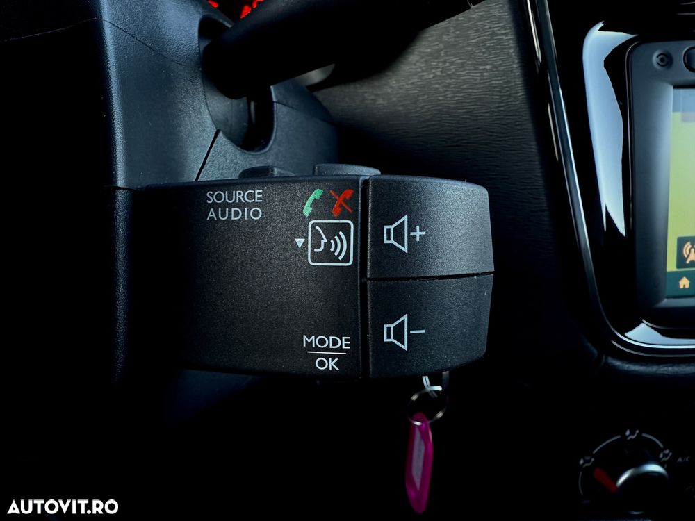 Dacia Lodgy Blue dCi 115 (7-Sitzer) Stepway Selection Blue - 13