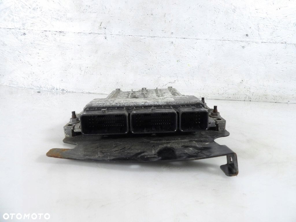 RENAULT SCENIC III 1.2TCE STEROWNIK SILNIKA 237104817R - 1