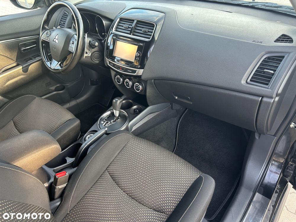 Mitsubishi ASX - 12