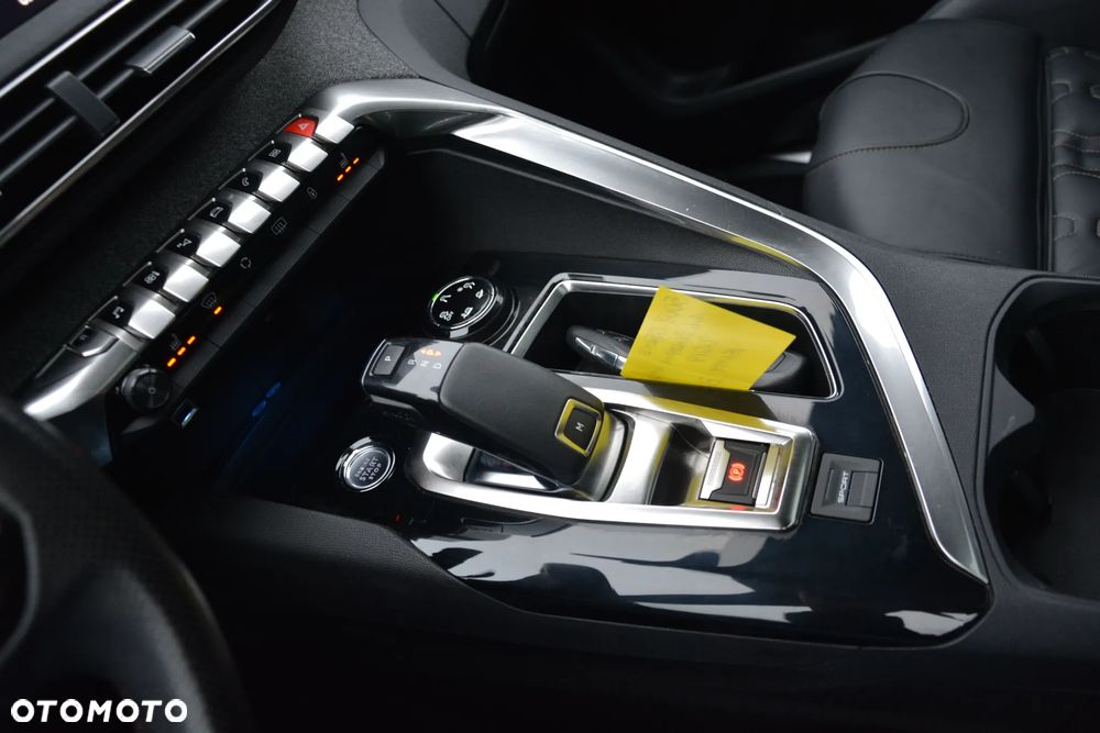 Peugeot 5008 1.6 PureTech GT Line S&S EAT8 - 32