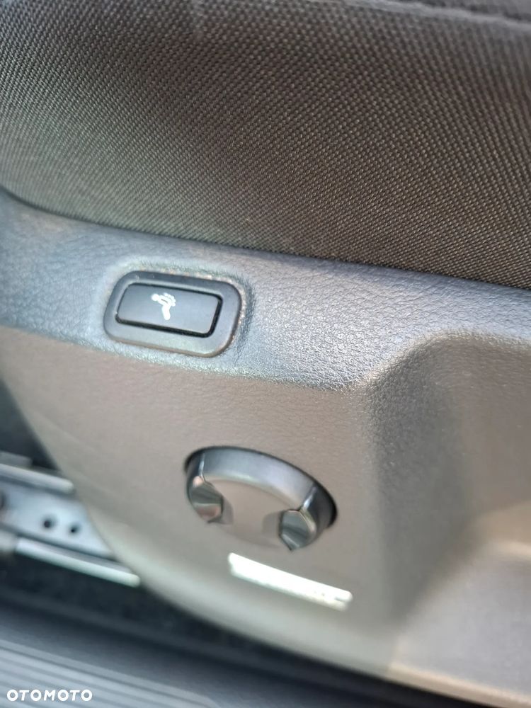 Volkswagen Golf Sportsvan 1.5 TSI ACT OPF Highline - 28