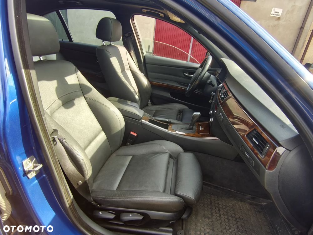 BMW Seria 3 - 34