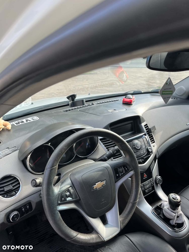 Chevrolet Cruze - 19