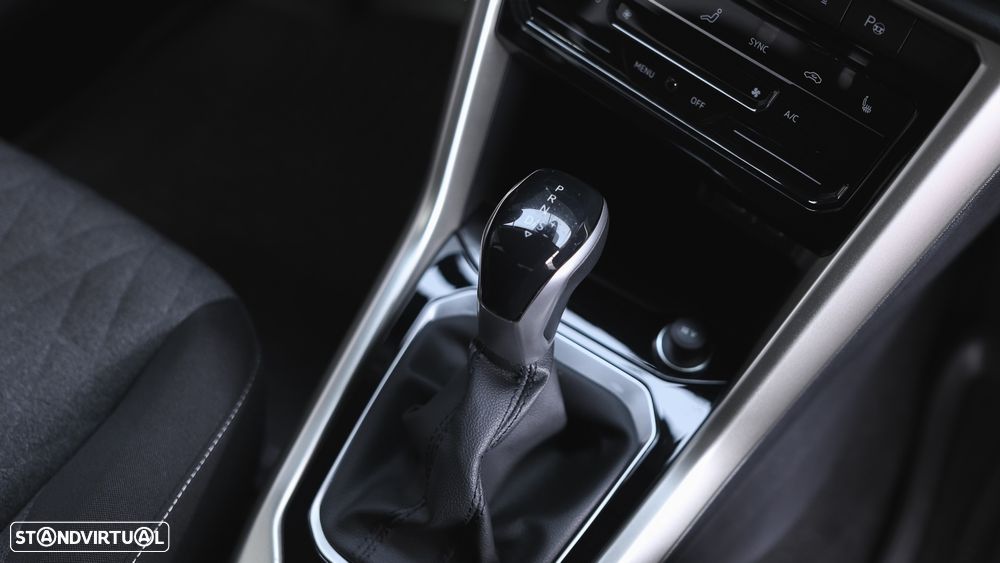 VW T-Roc 1.5 TSI OPF DSG Move - 38