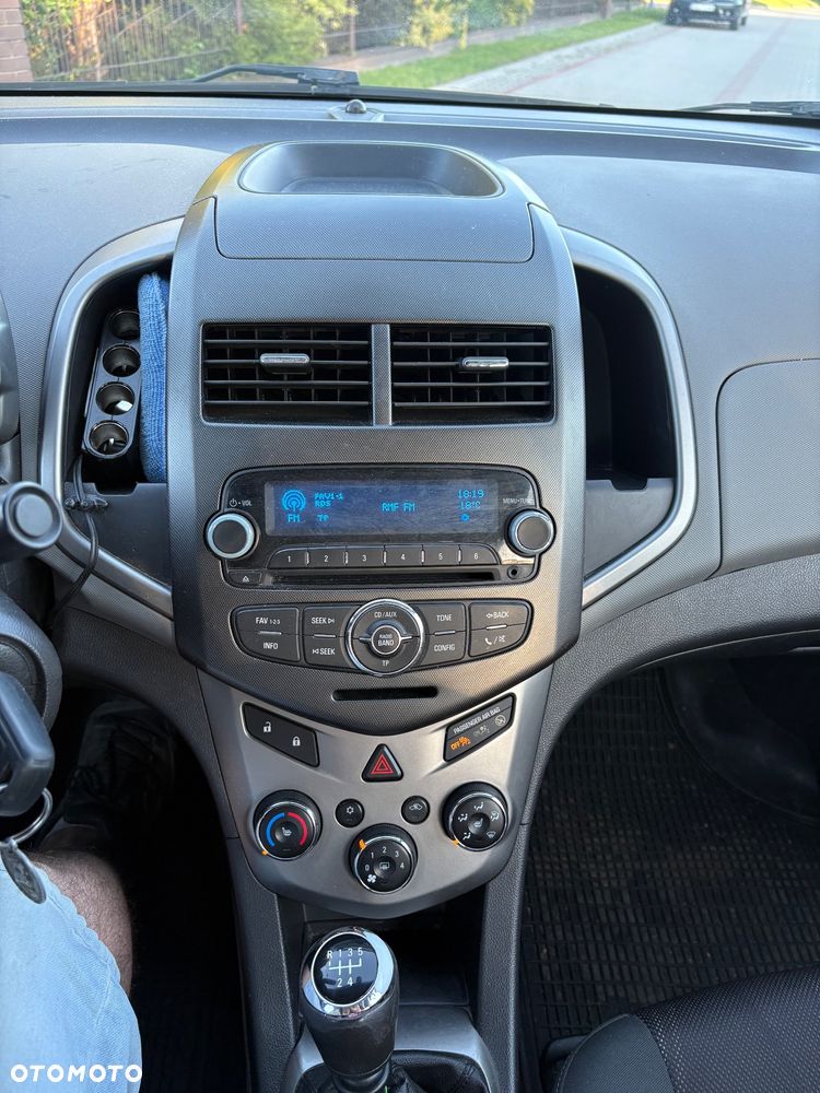 Chevrolet Aveo 1.6 LTZ - 17