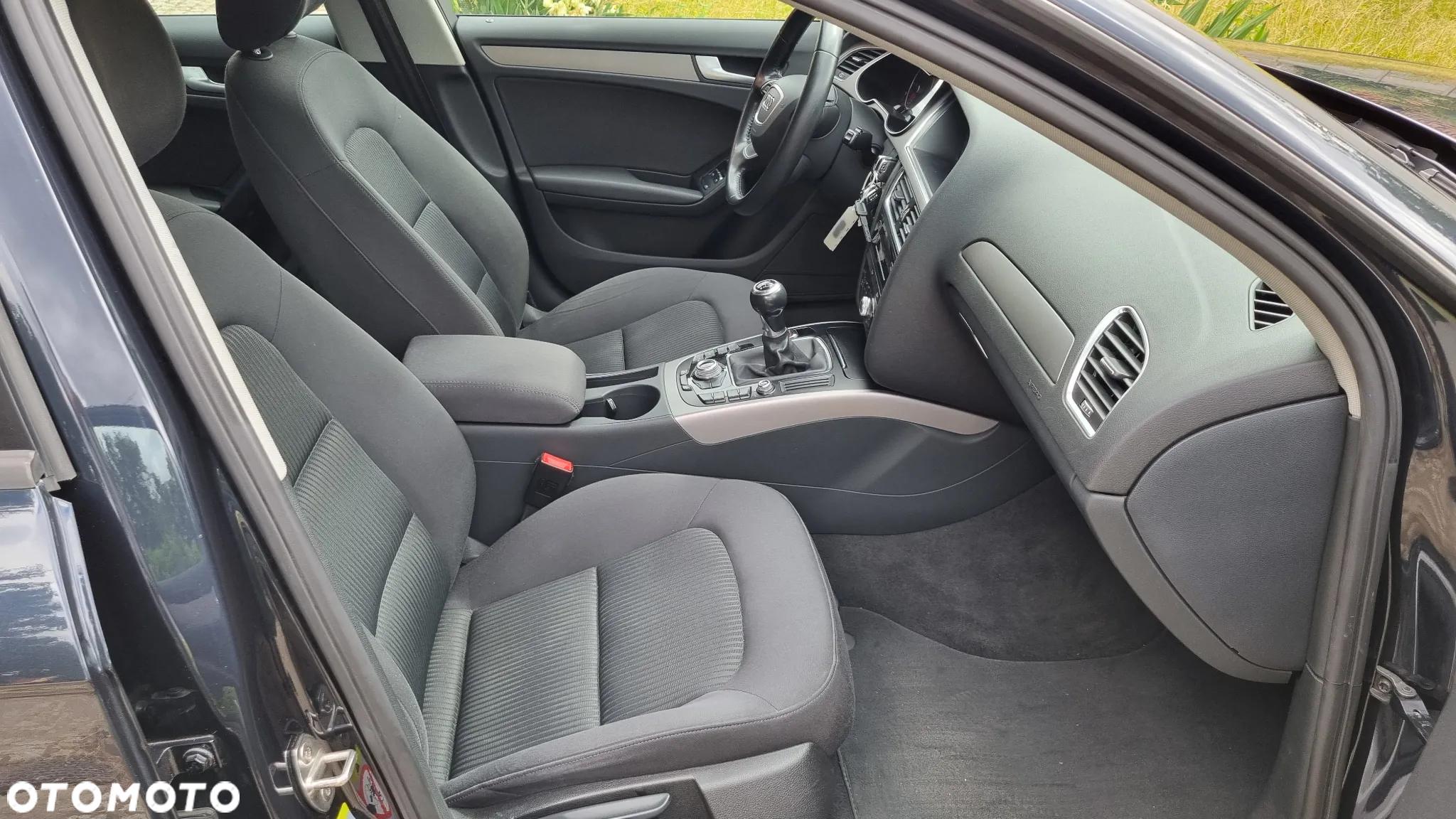 Audi A4 Avant 2.0 TDI DPF Ambiente - 24