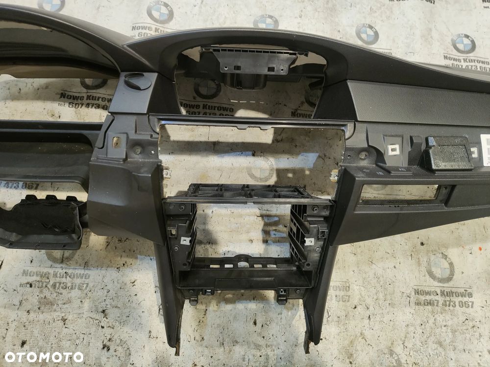 BMW E60 E61 Deska Rozdzielcza Konsola Na kluczyk 7063264 - 4