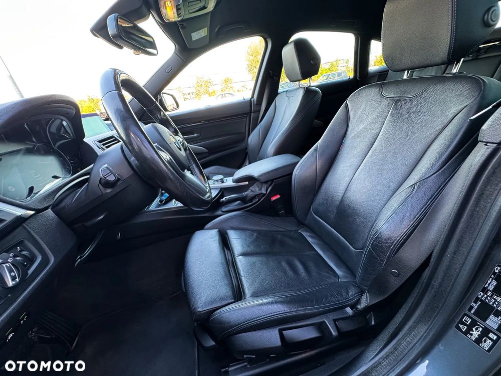 BMW 3GT 320d xDrive M Sport - 13