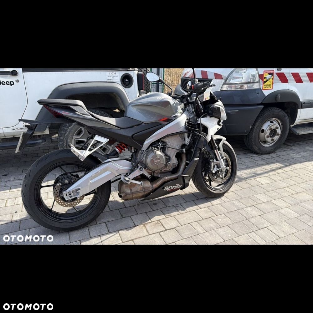 Aprilia Tuono - 18