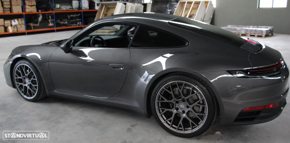 Porsche 911 (992) Carrera 4 PDK - 11