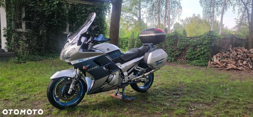 Yamaha FJR - 2