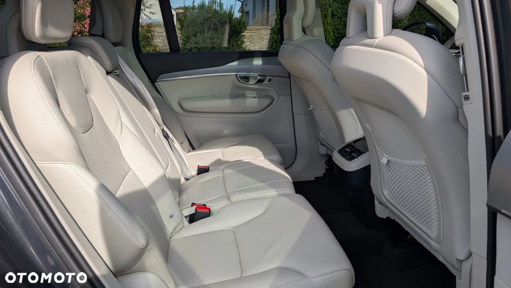 Volvo XC 90 T5 AWD Momentum Pro 7os - 17