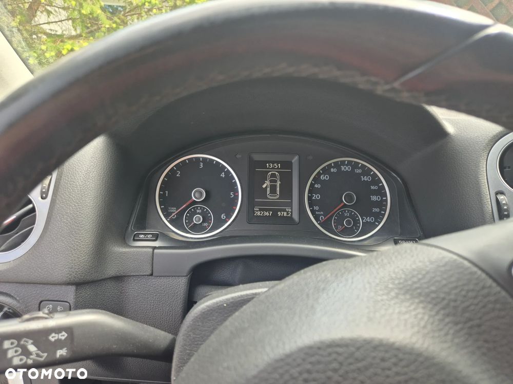 Volkswagen Tiguan 2.0 TDI DPF BlueMotion Technology Trend & Fun - 23
