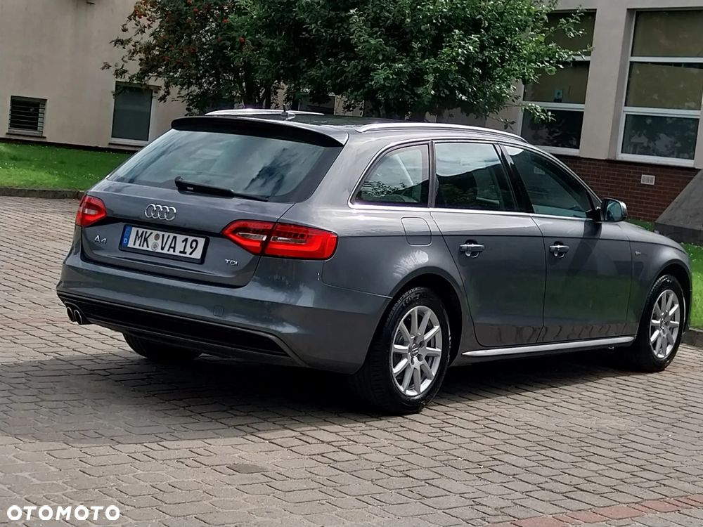 Audi A4 Avant 2.0 TDI S tronic - 12