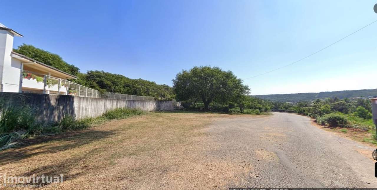 Terreno com 1 300 m2 no eixo Porto Aveiro - Grande imagem: 3/5